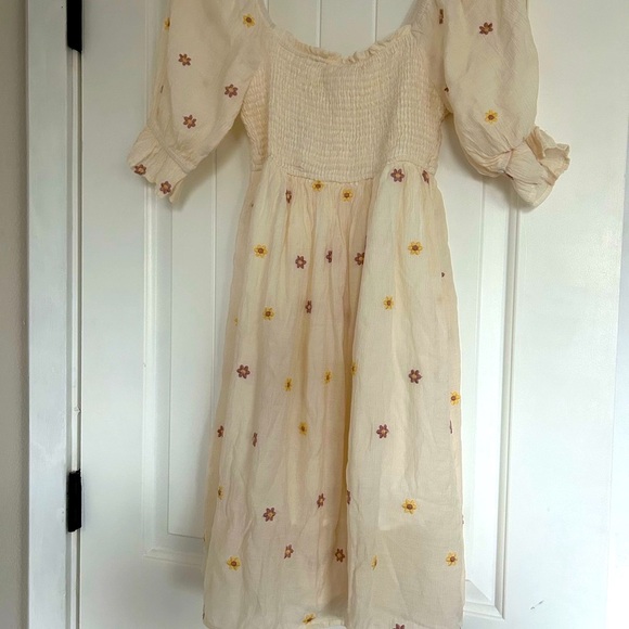 Hem & Thread Cream Pink Embroidered Flower Midi Dress - Picture 4 of 8